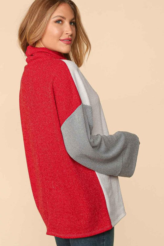 TWO TONE MIR TURLTE NECK BELL SLEEVE TOP