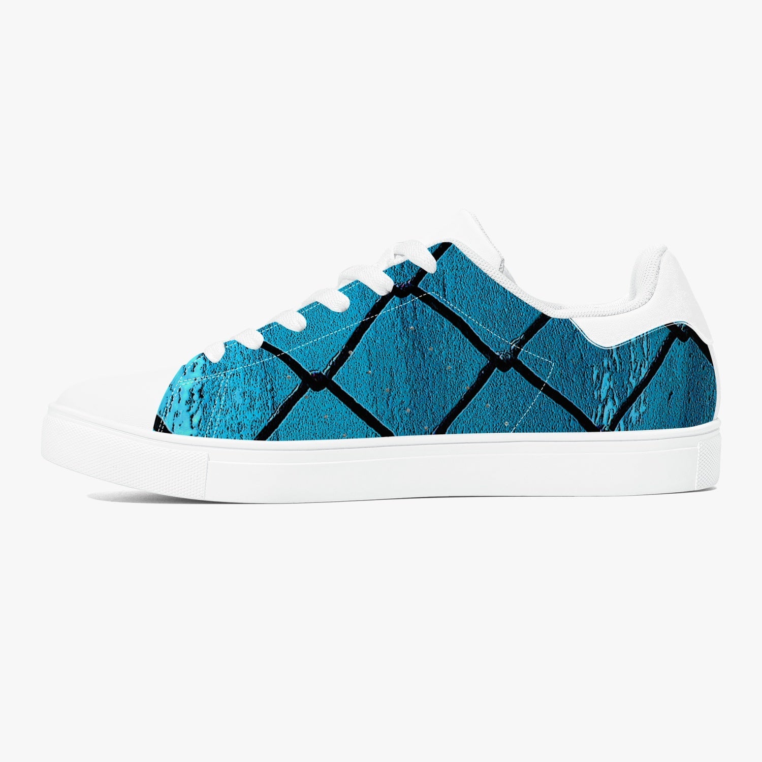 Over the Sea Classic Low-Top Leather Sneakers - White/Black