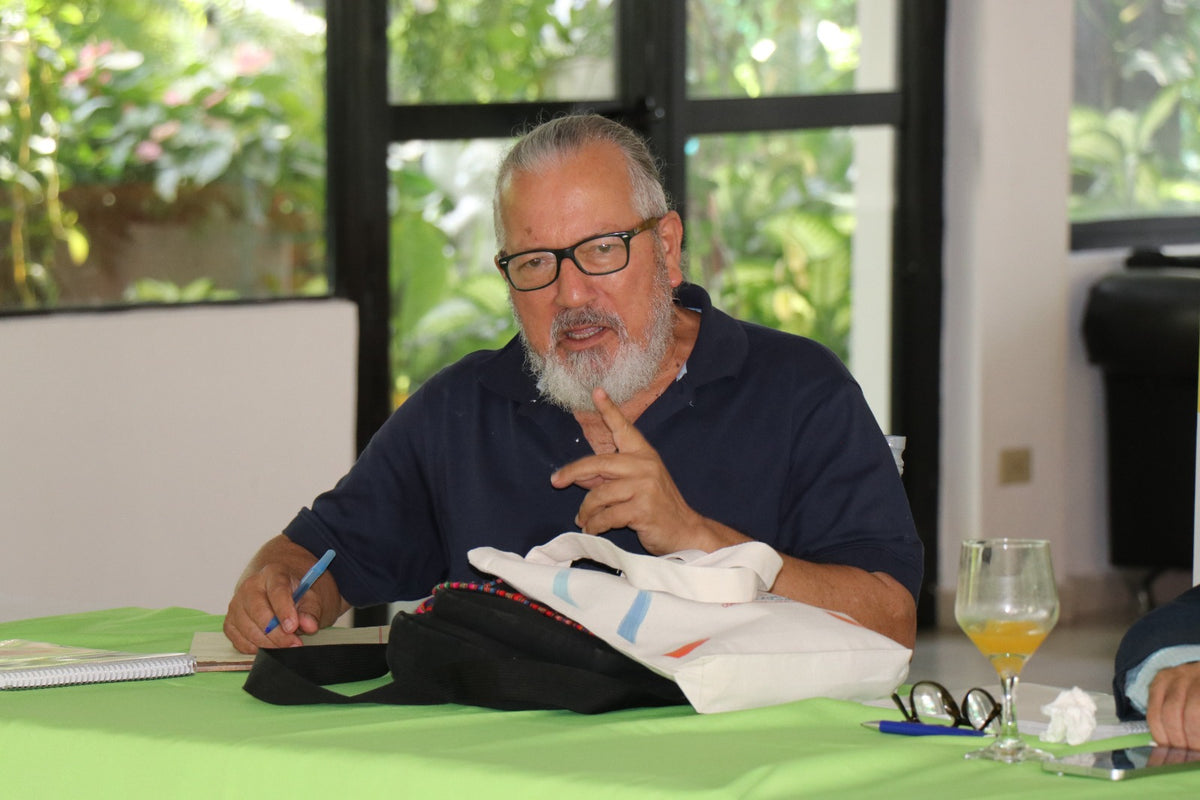 Miguel Angel Cid, Dominican columnist and cultural essayist