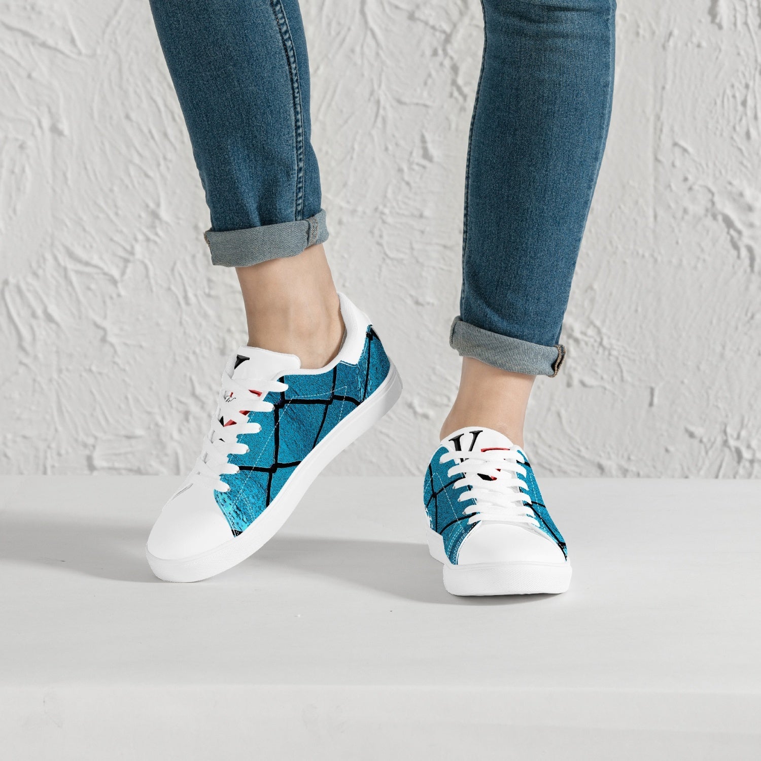 Over the Sea Classic Low-Top Leather Sneakers - White/Black